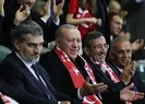 Başkan Erdoğandan Milli Takıma tribünde destek!