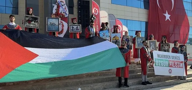 İskenderun'da üniversite öğrencilerinden mezuniyet töreninde İsrail'e tepki