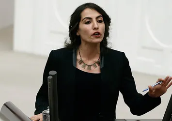 HDP'li Hezer Brüksel'de bakın ne yapıyor