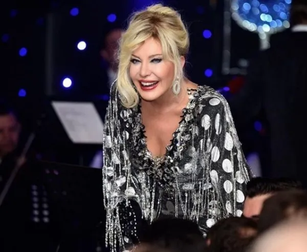 ’Mavi Boncuk’ Emel Sayın ameliyat oldu! Sağlık durumunu açıkladı: Tekrardan iyi oldum