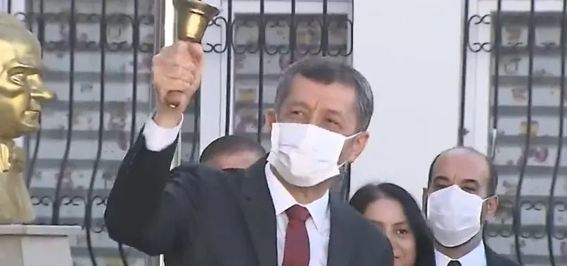 Son dakika: Uzaktan eğitimde ilk gün! Bakan Selçuk ders zilini çaldı
