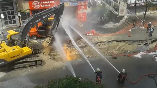 Kepçe doğalgaz borusunu 'yanlışlıkla' deldi - 2