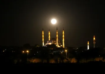 Çanakkale’den renkli kare! ‘Dolunay’ güzelliği böyle yansıdı