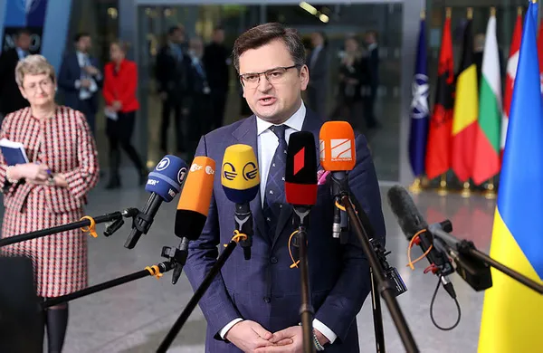 Son dakika: Ukrayna Dışişleri Bakanı Dmyrto Kuleba'dan NATO'ya çağrı - 3