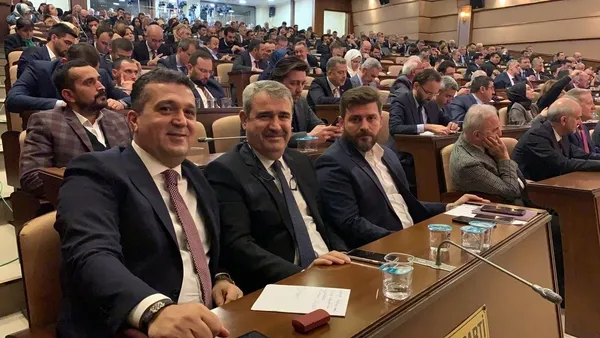 Ekrem İmamoğlu’ndan AK Partili Meclis Üyesi’ne küfür!