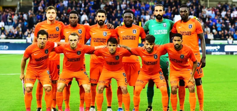 Başakşehir tarih yazma peşinde! 11'ler belli oldu