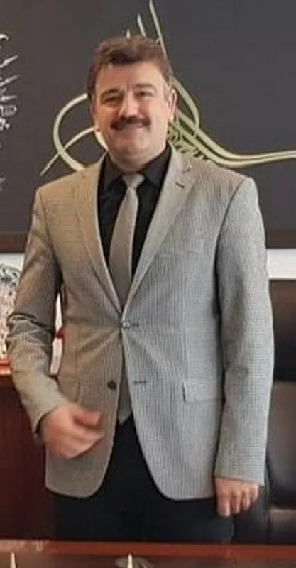 fatihte-ogretmene-silahli-saldiri-kursun-yagdirdilar-1717670169971.jpg Fatih'te öğretmene silahlı saldırı! Kurşun yağdırdılar Abdulbaki Durmaz hayatını kaybetti! Cinayetin nedeni ortaya çıktı - 5