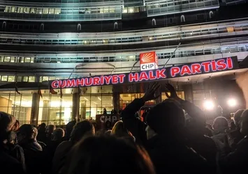 16 Nisan gecesi CHP’de küfürlü yumruklu kavga!