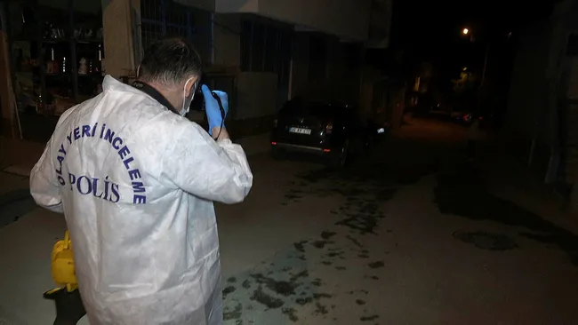 Denizli'de çocukluk arkadaşını öldüresiye bıçaklayıp tedavi olurken izledi - 2
