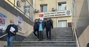 Hiç tanımadığı adamı satırla öldürdü
