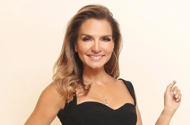 1 haftada zayıflatan Ebru Akel diyeti! Bu yöntemle 1 gram bile almıyor! Her gün tükettiği içecek...
