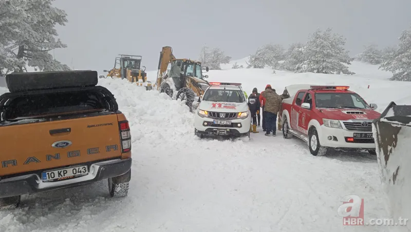 Kazdağları'nda karda mahsur kalan 17'si askeri personel 21 kişi kurtarıldı 24