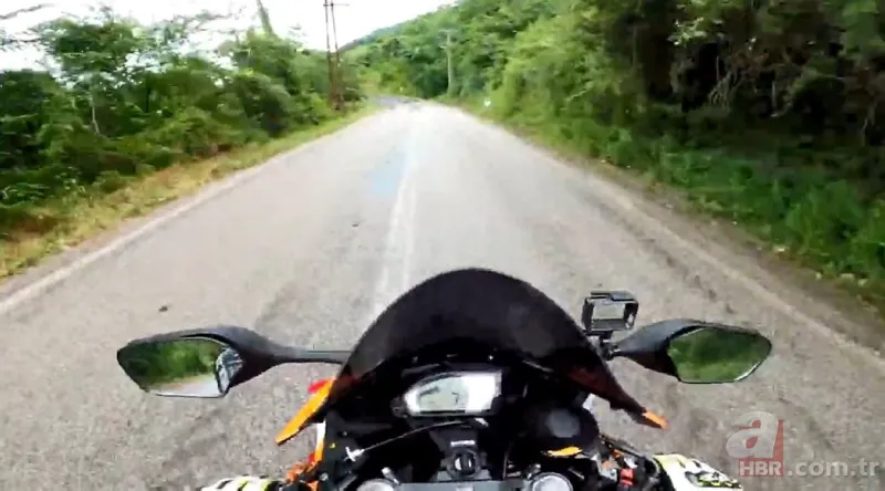 Kaza anını saniye saniye kaydetti! Feci anlar kamerada 1