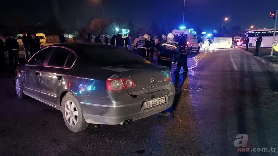 Gaziantep’te kabus gibi kaza: Servis minibüsü ile otomobil çarpıştı: 2’si ağır 10 yaralı 5