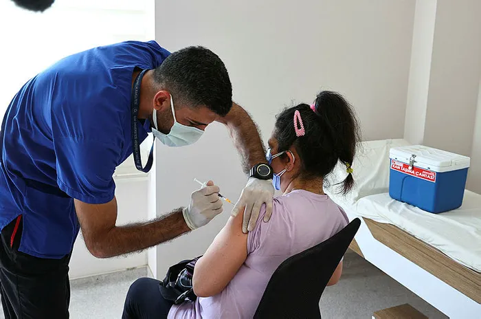 Son dakika: Türkiye'de 3. doz Kovid-19 aşısı uygulanacak mı? | Bilim Kurulu Üyesi Prof. Dr. Mustafa Necmi İlhan duyurdu - 6
