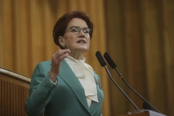 Meral Akşener'den Togg çelişkisi! Başkan Erdoğan'ı önce tebrik etti ardından hedef gösterdi - 2