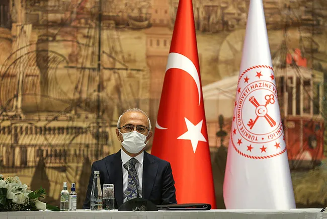 Hazine ve Maliye Bakanı Lütfi Elvan ile Adalet Bakanı Abdulhamit Gül, TÜSİAD üyeleriyle bir araya geldi