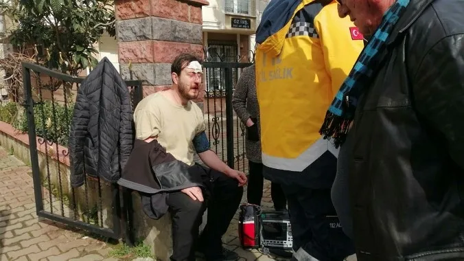İstanbul’da komşuların gürültü kavgası kanlı bitti: 3 yaralı - 3