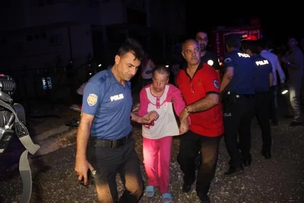 Huzur evinde yangın çıktı! Polis engellileri sırtında taşıdı