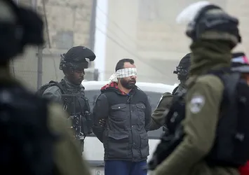 İsrail askerlerinden Ramallah'a baskın