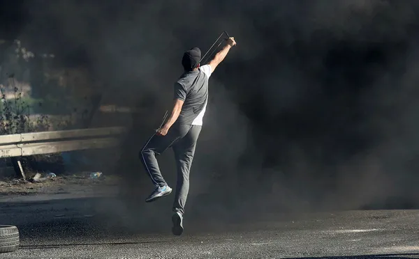 filistinden-abdye-sert-tepki-joe-bidendan-cocuklari-da-dusunuyoruz-aciklamasi-1621021809589.jpg Filistin'den ABD'ye sert tepki! Joe Biden'dan "çocukları da düşünüyoruz" açıklaması! - 4