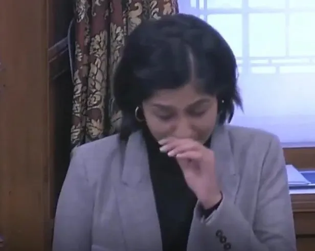 İngiltere'de Müslüman milletvekili Zarah Sultana'ya İslamofobik ve ırkçı saldırı! Gözyaşları içinde anlattı - 1