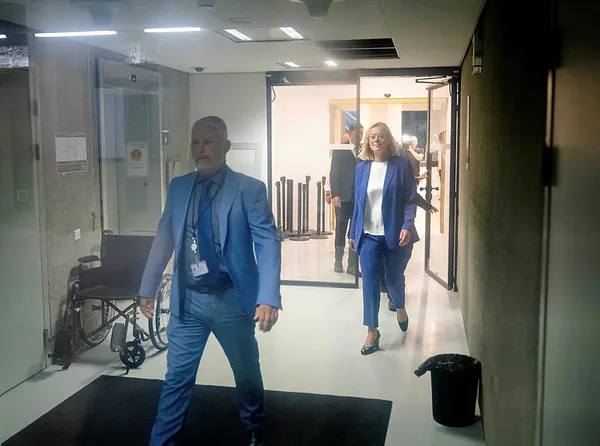 Hollanda Dışişleri Bakanı Sigrid Kaag istifa etti - 2