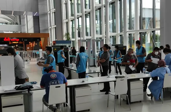1623940457622.jpg İstanbul Havalimanı Aşı Merkezi hizmete açıldı - 1