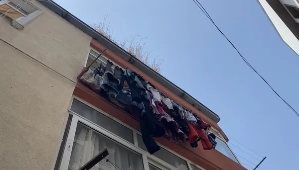 5 yaşındaki çocuk 2. kattan düştü! Feci anlar - 2