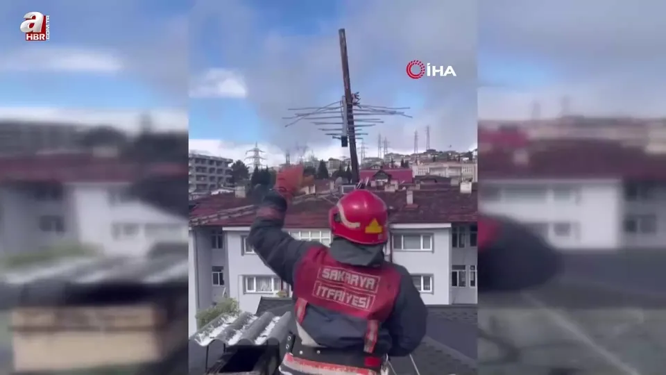 Antene sıkışan karga itfaiyenin yardımıyla özgürlüğe böyle uçtu
