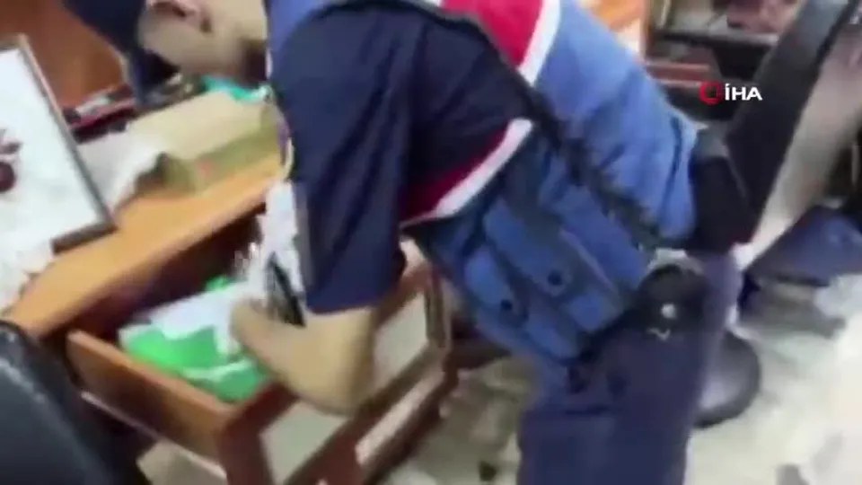 Ev değil cephanelik!