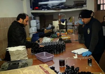 4 ayrı adrese baskın! İstanbul'da sahte parfüm operasyonu