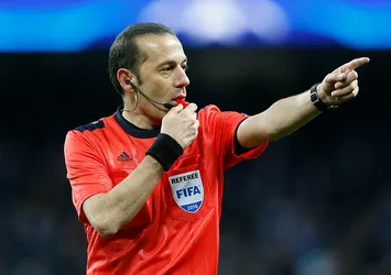 UEFA'dan dev anlaşma! Cüneyt Çakır Libertadores'te düdük çalabilecek