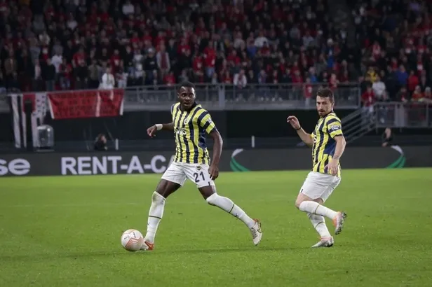 Fenerbahçe AEK Larnaca canlı maç izle! FB AEK Larnaca maçı canlı izle kesintisiz şifresiz izleme LİNKİ! EXXEN SPOR üyelik...