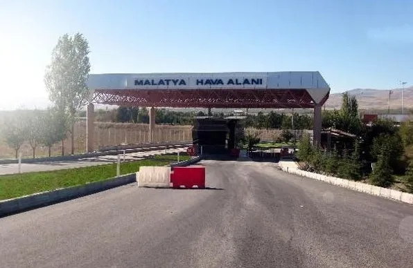 DHMİ Malatya Erhaç Havalimanı yıkıldı mı, ne oldu? Malatya Havalimanı kapandı mı, uçak seferleri iptal mi? MALATYA DEPREM SON DURUM!