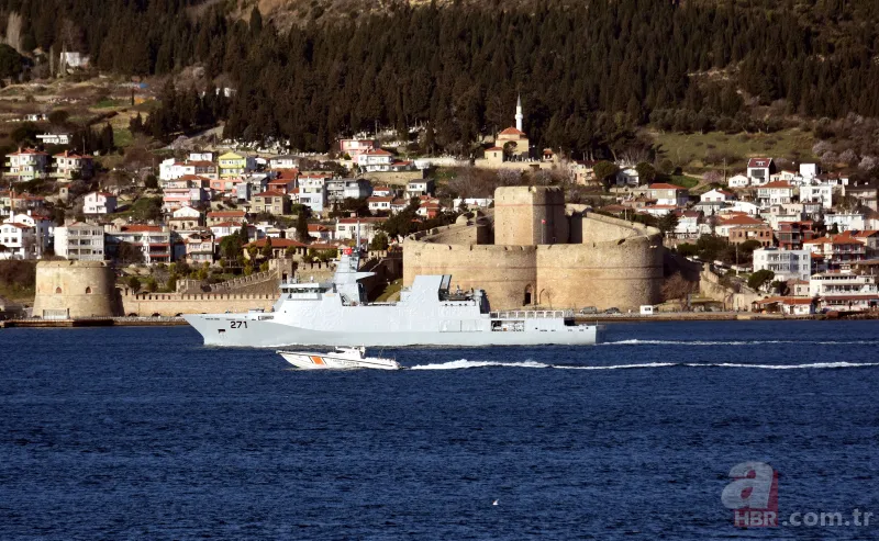 Çanakkale Boğazı'ndan geçen Pakistan donanmasına ait gemi Türk Bayrağı açtı 7