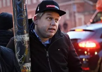 İsveç'te Kur'an-ı Kerim yakan Rasmus Paludan bu kez Kopenhag'da yaktı! "Her cuma Kur'an yakacağım" demişti