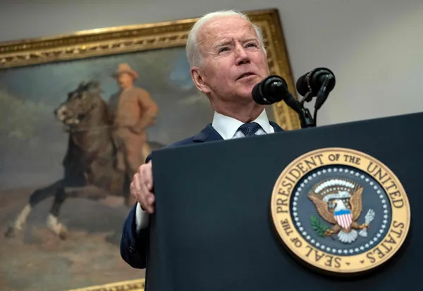 abd-baskani-bidendan-afganistan-aciklamasi-kabilden-28-bin-kisiyi-tahliye-ettik-1629689069910.jpg ABD Başkanı Biden'dan Afganistan açıklaması: Kabil'den 28 bin kişiyi tahliye ettik - 2