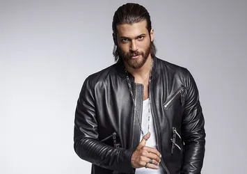 Can Yaman Hollywood yıldızlarını solladı