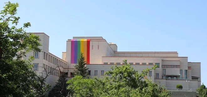 ABD’den LGBT terörüne bir destek daha! ABD İstanbul Başkonsolosluğu’nda skandal görüntü