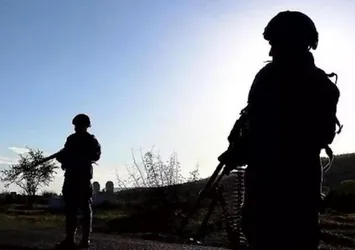 Mardin'de biri gri kategoride 2 terörist teslim oldu