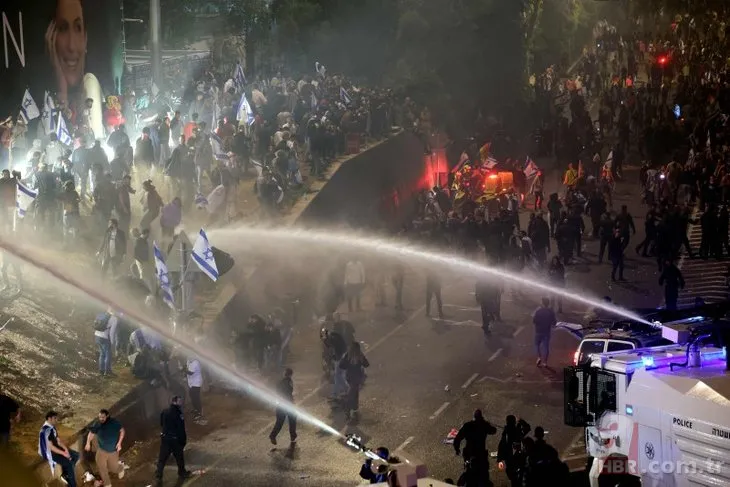 İsrail’de yargı reformu protestoları | Netanyahu’nun evinin önündeki barikat yıkıldı! İç savaş tehlikesi: Yüz binler sokağa döküldü! İşte İsrail’deki son durum