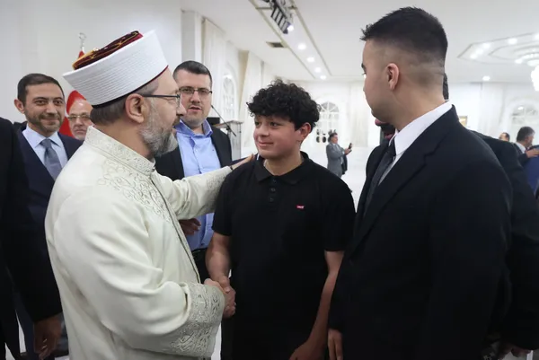 Diyanet İşleri Başkanı Prof. Dr. Ali Erbaş Belçika'da teravih namazı kıldırdı - 1