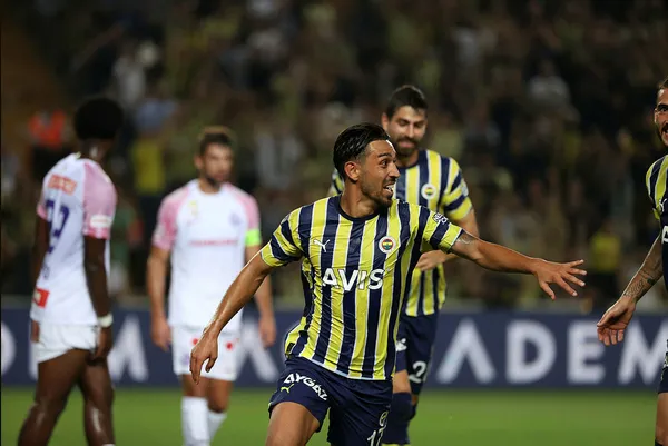 fenerbahce-dosta-guven-dusmana-korku-veriyor-fenerbahce-4-1-austria-wien-mac-sonucu-ozet-1661454171919.jpg Fenerbahçe dosta güven düşmana korku veriyor! Fenerbahçe 4-1 Austria Wien (MAÇ SONUCU-ÖZET) - 6