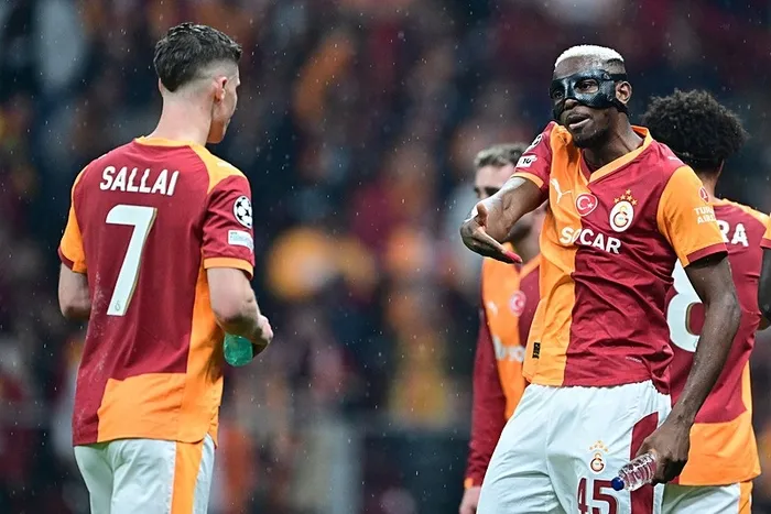 osimhenden-okan-buruka-ovgu-dolu-sozler-calistigim-en-iyi-teknik-direktor-1771968684868.jpeg Osimhen'den Okan Buruk'a övgü dolu sözler: "Çalıştığım en iyi teknik direktör" - 3