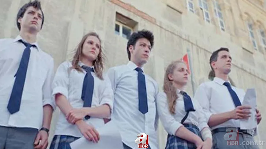 Aşk 101 için beklenen sinyal... Aşk 101 2. sezon ne zaman başlayacak? Aşk 101 yeni sezon fragmanı... 1