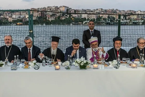 Azınlık cemaatlerinden baskı iddialarına yalanlama