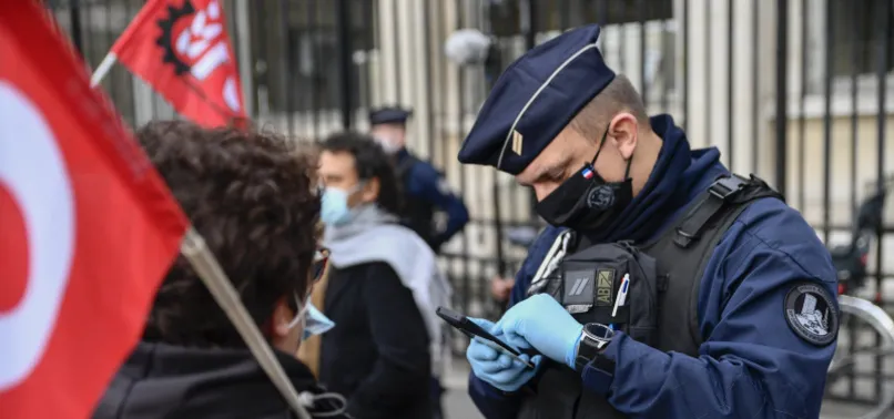 Fransa'da Müslümanlara alçak baskı! Devlet eliyle şiddete dönüştü...