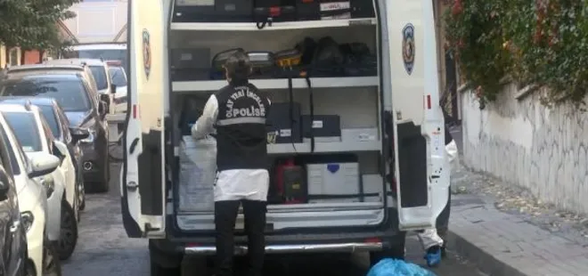 Bağcılar'da eşini uykusunda silahla öldürdü