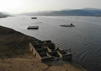 Çanakkale Biga’da baraj sularının çekilmesiyle sular altında kalmıştı! 7 yıl sonra yeniden göründü
